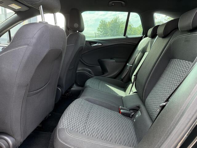 Opel ASTRA Sports Tourer 1.4 Innovation Automaat,Navi,Trekhaak,Camera,Clima,Cruise,150pk,Lm velgen,Pdc V+A,Elekt.Stoelen,Stoelverwarming,Stuurverwarming,Apk tot 07-2026