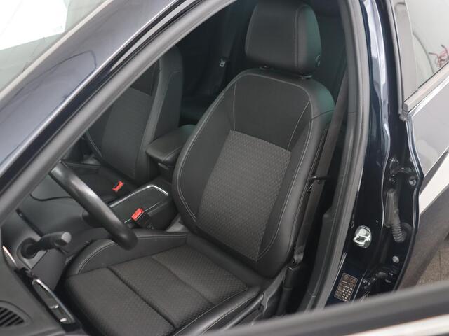 Opel ASTRA Sports Tourer 1.4 Innovation | Schuifdak | Trekhaak | Camera | Navigatie | Carplay | Climate control | Keyless | PDC | Cruise control