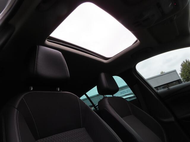 Opel ASTRA 1.4 Innovation | schuifdak | navi + carplay | 18 inch | camera