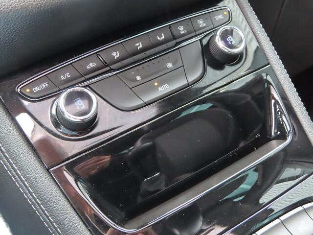 Opel ASTRA 1.4 Innovation | schuifdak | navi + carplay | 18 inch | camera