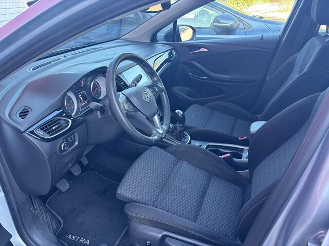 Opel ASTRA 1.6 CDTI Business+ SCHUIFDAK / CAMERA / NAVI / CARPLAY / STOELVERW / STUURVERW / PDC / NL-AUTO