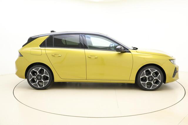 Opel ASTRA 1.2 Turbo GS 130 PK Automaat | DEMO | Navigatie | Camera | 18" Lichtmetaen velgen | Camera | Panoramadak | Zwart dak