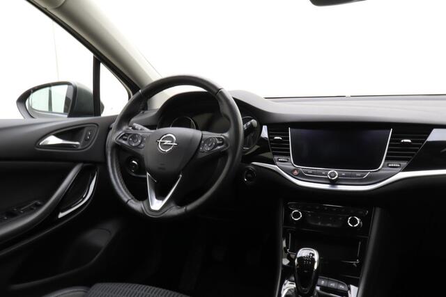 Opel ASTRA 1.2 Elegance 130 PK | Navigatie | Stoel & Stuurverwarming | Lichtmetalen velgen | Camera | Parkeersensoren voor en achter | Keyless | Cruise control