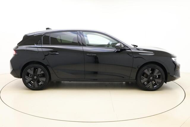 Opel ASTRA Electric 54 kWh GS | Navigatie | Stoel & Stuurverwarming | Camera | Extra getinte ramen | Lichtmetalen velgen | Keyless | Climate control
