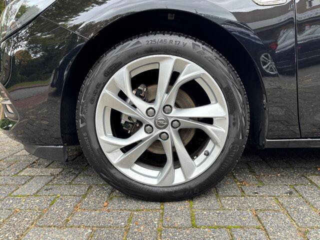 Opel ASTRA 1.2 Launch Elegance