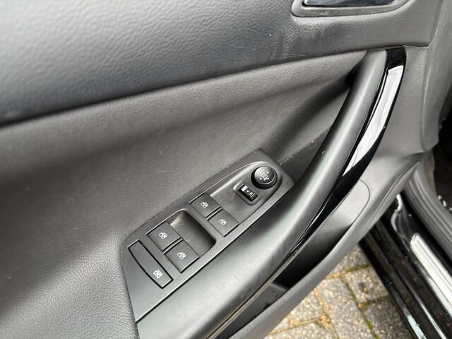 Opel ASTRA 1.2 Launch Elegance
