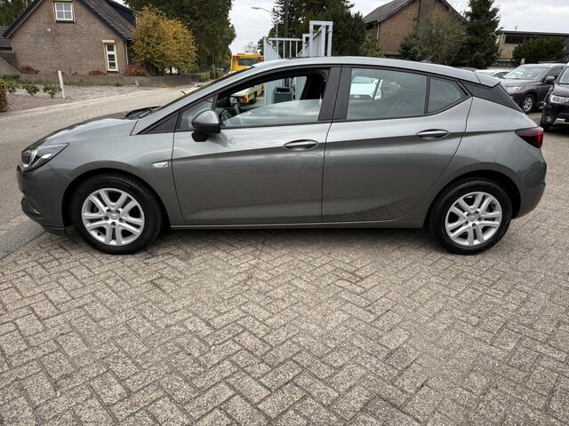 Opel ASTRA 1.6 CDTI Edition NAVI