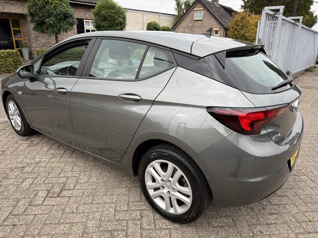 Opel ASTRA 1.6 CDTI Edition NAVI