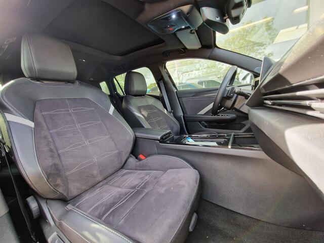 Opel ASTRA Sports Tourer 1.2 Ultimate | Airco & Cruise Control | Navigatie | 360 Camera | Panorama Dak | Stuur & Stoel Verwarming |