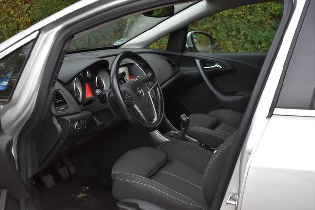 Opel ASTRA Sports Tourer 1.4 Turbo Blitz,DOOR ONS ZELF ONDERHOUDEN , ZELF NIEUW GELEVERD ,ORGINEEL NEDERLANDSE AUTO, BOEKJES,NAP