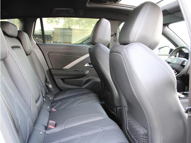 Opel ASTRA Sports Tourer 1.2 Turbo Ultimate | Navi / Panoramadak / Leder