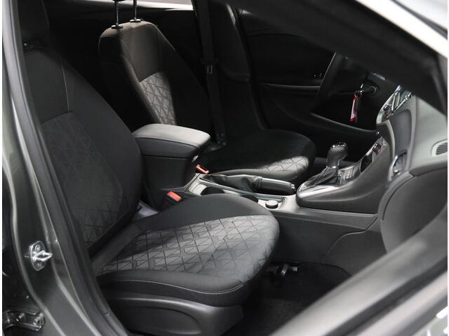 Opel ASTRA 150PK 120 Jaar Edition | 1ste eigenaar | AppleCarPlay/AndroidAuto | Climate Control | Parkeersensoren VOOR+Achter | Navigatie | Privacy Glass | AUTOMAAT | Isofix | LMV |