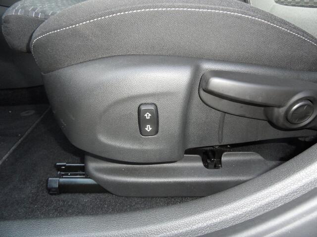 Opel ASTRA Sports Tourer 1.2 Edition