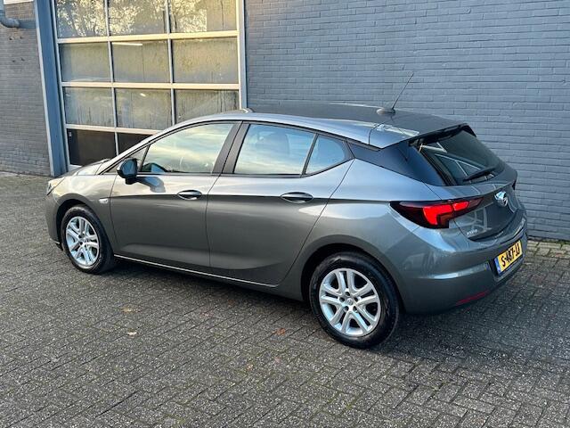 Opel ASTRA 1.2 Business Edition/ Incl afl.pakket en 12 mnd Bovag garantie