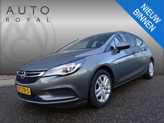 Opel ASTRA 1.0 Online Edition AUTOMAAT | DODEHOEK DETECTIE | NAVIGATIE | ACHTERUIT RIJ CAMREA | PARKEER SENSOREN | KEYLESS GO/ENTRY | APPLE CARPLAY / ANDROID | CRUISE CONTROL | AIRCO\ECC | LED |