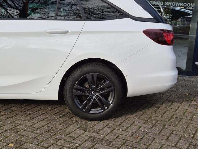 Opel ASTRA Sports Tourer 1.2 Design & Tech | Navigatie | Trekhaak | Climate Control | Cruise Control | Licht metalen velgen