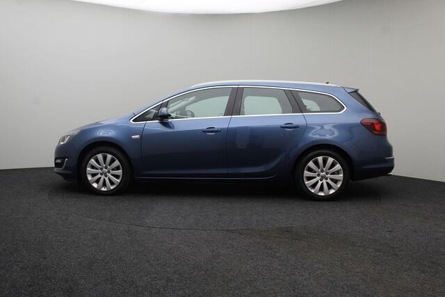 Opel ASTRA Sports Tourer 1.4 Turbo Blitz 2016 Airco | Navigatie | Cruise control | Bluetooth USB | Trekhaak | Lichtmetaal | Elektrische ramen + spiegels | Half leder