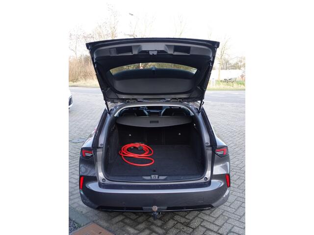 Opel ASTRA Sports Tourer 1.6 Hybrid Business Elegance TREKH. | ACC | ECC | NAVI | CAMERA + PDC