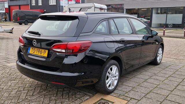 Opel ASTRA Sports Tourer 1.0 Online Edition