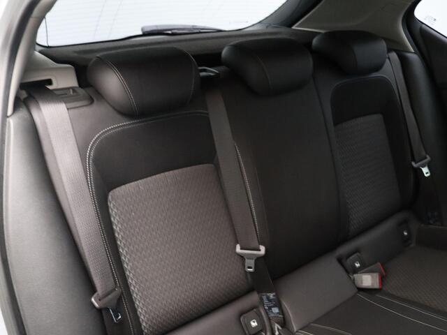 Opel ASTRA 1.4 Turbo 150pk Innovation | Automaat | Intellilink pakket | Climate Control | 17" Lichtmetaal | Half leder bekleding | Privacy glas |