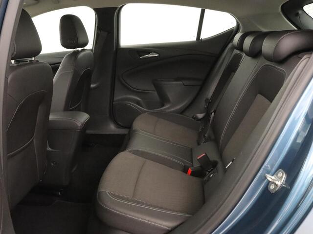 Opel ASTRA 1.4 Turbo Innovation | 150pk | Automaat | Camera | Carplay | Navigatie | Climate control | Parkeerhulp | Cruise control | Bluetooth