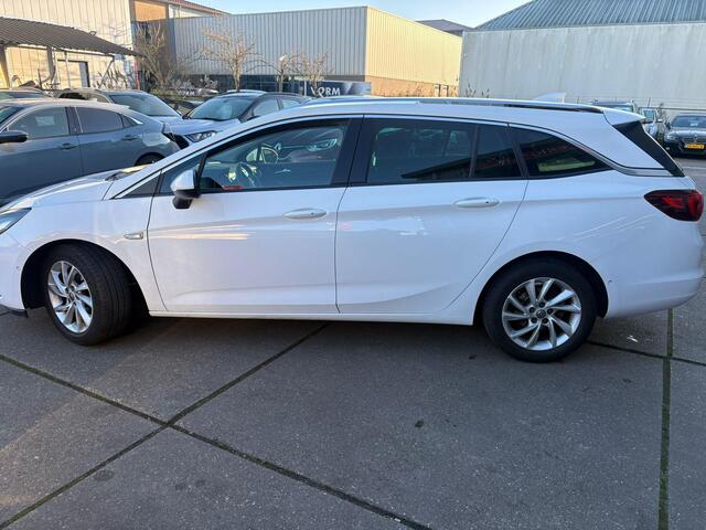 Opel ASTRA Sports Tourer 1.4 Business Executive