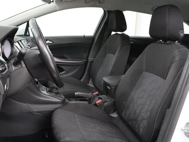 Opel ASTRA 1.0 Turbo 120 Jaar Edition | Trekhaak | Carplay | Navigatie | Cruise control | Airco | Parkeerhulp | LED | 16'' Lichtmetalen velgen