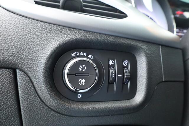 Opel ASTRA 1.4 150PK Turbo Black Edition | Orig. NL | Cruise | Led | Nav+CarPlay | 17'' | Bluetooth | v