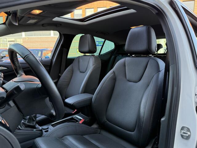 Opel ASTRA BWJ 2020 1.2 131 PK Elegance Bomvol! LEDER | STOELVERW. + VENTI. | MEMORY FUNCTIE | STUURVERW. | LED | NAVI | CLIMA | CRUISE
