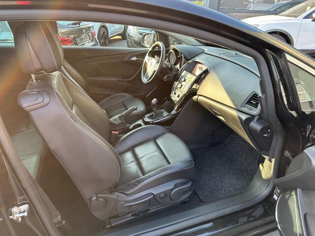 Opel ASTRA 1.4 T GTC Black Edition Clima Leder Trekhaak