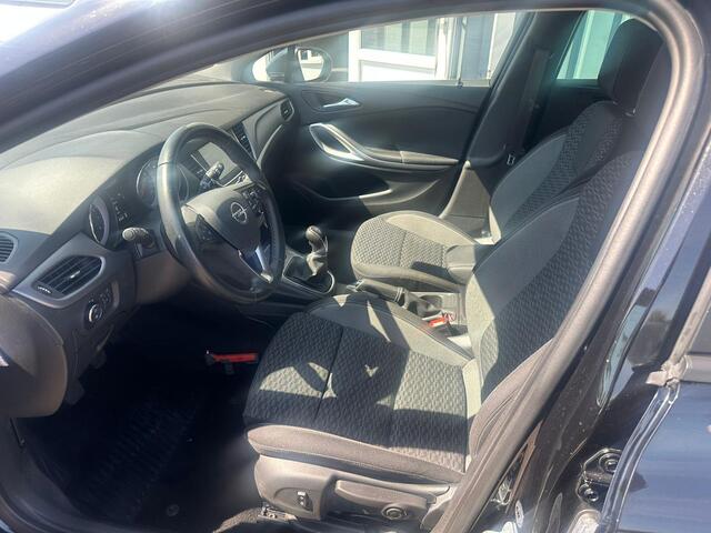 Opel ASTRA Sports Tourer 1.2 Business Edition