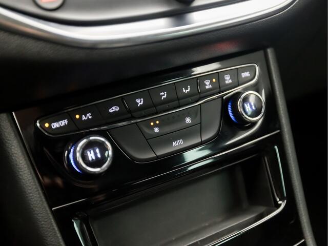 Opel ASTRA Sports Tourer 1.2 Elegance Sport (APPLE CARPLAY, GROOT NAVI, MATRIX LED KOPLAMPEN, KEYLESS, CAMERA, ADAPTIVE CRUISE, GETINT GLAS, LM VELGEN, NIEUWSTAAT)