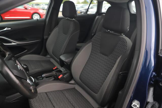 Opel ASTRA Sports Tourer 1.2 Edition 110PK Navigatie Comfortstoelen Carplay Android Bluetooth Parkeersensor LED Airco Cruise