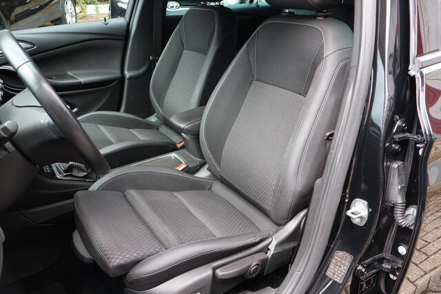 Opel ASTRA Sports Tourer 1.6 Turbo Innovation 200 PK .