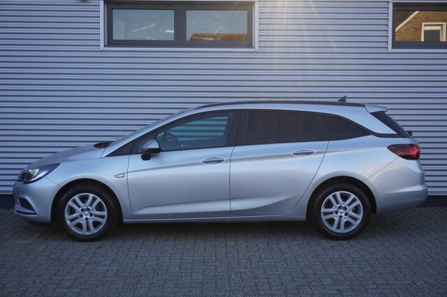 Opel ASTRA Sports Tourer 1.4 Turbo Online Edition / Navi / PDC / Trekhaak / Automaat