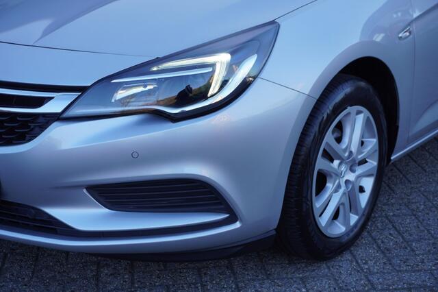 Opel ASTRA Sports Tourer 1.4 Turbo Online Edition / Navi / PDC / Trekhaak / Automaat