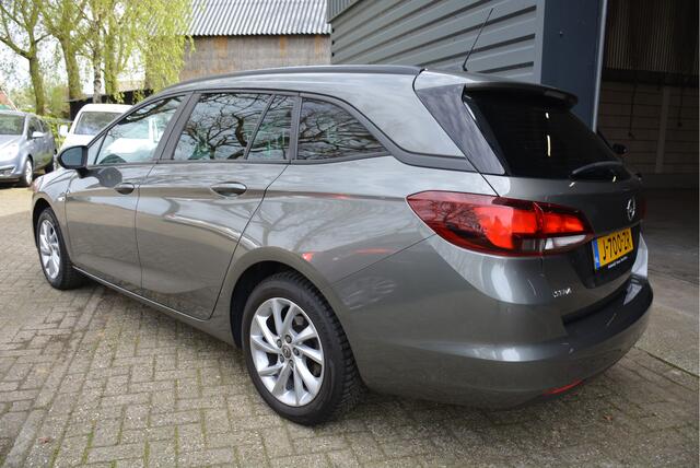 Opel ASTRA Sports Tourer 1.2 Business Executive Led Navigatie Stoel verw Stuur verw