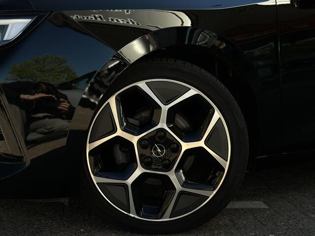 Opel ASTRA 1.2 Turbo Ultimate Automaat Trekhaak/Panorama dak/Eletr stoel met geheugen.