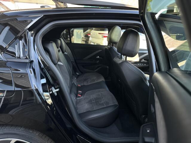 Opel ASTRA 1.2 Turbo Ultimate Automaat Trekhaak/Panorama dak/Eletr stoel met geheugen.