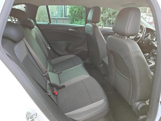 Opel ASTRA Sports Tourer 1.2 Design & Tech NL-AUTO | TREKHAAK | CAMERA | NAVI