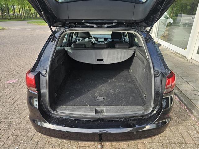 Opel ASTRA Sports Tourer 1.4 Business+