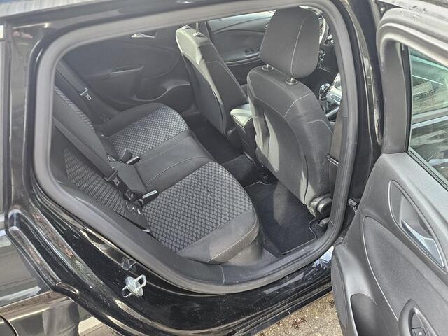 Opel ASTRA Sports Tourer 1.4 Business+