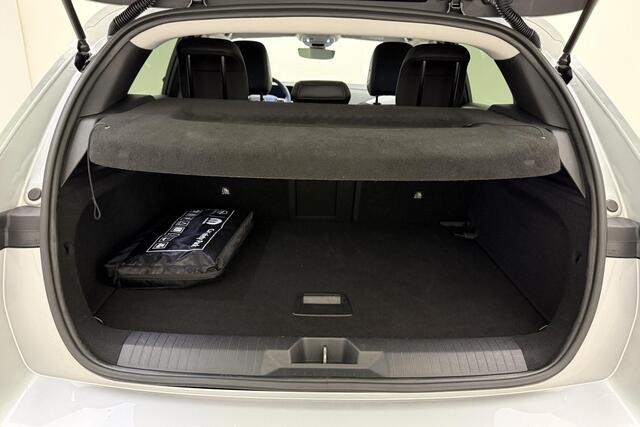 Opel ASTRA 1.2 Elegance 130 PK Automaat | AGR Stoel | Navigatie via Apple Carplay | Climate control | Camera | Led | Getint glas | Lichtmetalen velgen