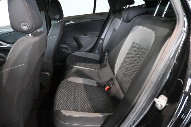 Opel ASTRA Sports Tourer 1.2 Business Edition Nap! Clima Navigatie Trekhaak Cruise control 1e Eigenaar 100% Onderhouden! Inruil Mogelijk!