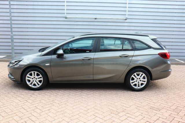 Opel ASTRA Sports Tourer 1.0 Online Edition O.a: PDC v+a, Airco, Cruise, Navi, Carplay, DAB, Etc. All-in prijs!