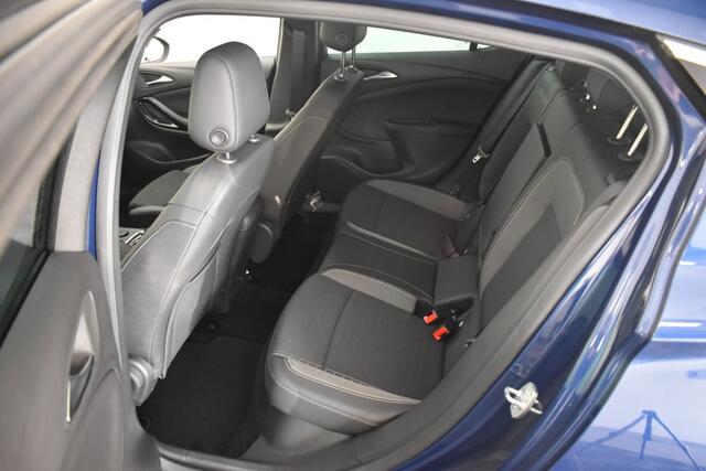Opel ASTRA 1.2T 131PK LAUNCH EDITION