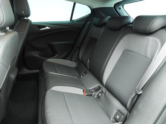 Opel ASTRA 1.2 Business Elegance Plus | Matrix LED | Winter pakket | Camera