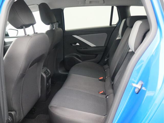 Opel ASTRA Sports Tourer 1.2 Business Edition/ lage km/ zeer mooi!