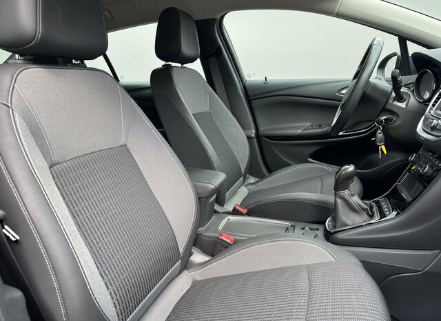 Opel ASTRA Sports Tourer 1.2T 110pk Design & Tech, Camera | Navi & Carplay