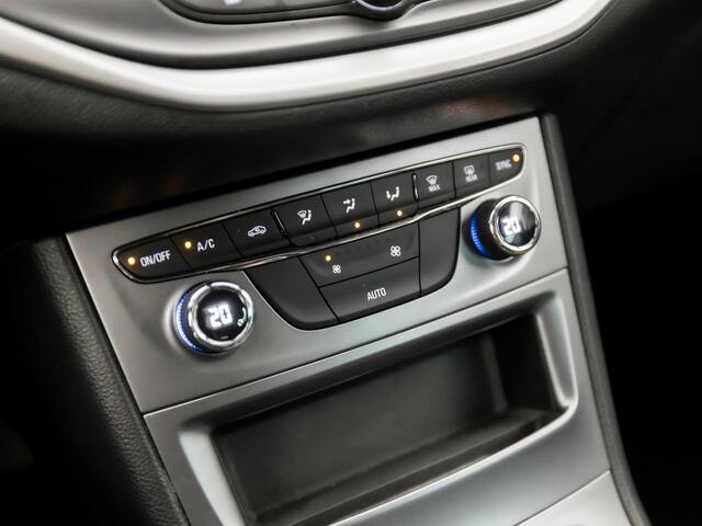 Opel ASTRA Sports Tourer 1.0 Turbo Sport (APPLE CARPLAY, GROOT NAVI, CLIMATE, GETINT GLAS, SPORTSTOELEN, PARKEERSENSOREN, CRUISE, TREKHAAK, NIEUWSTAAT)